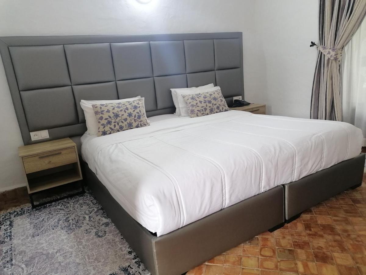 Hotel Mandy Tetouan Exterior photo